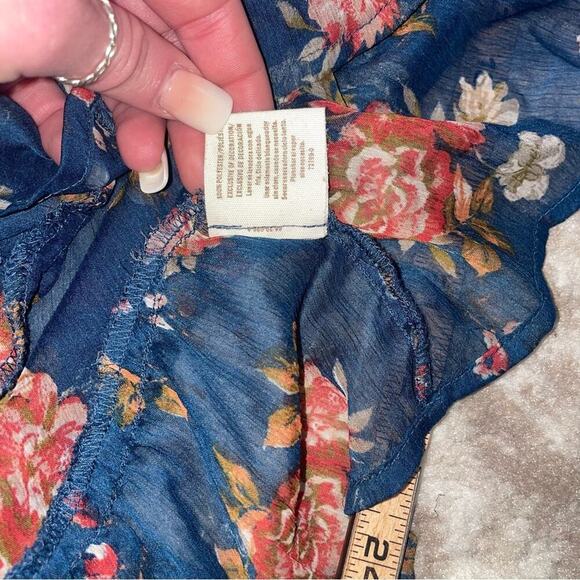 💋Bundle 4 items for $20. Add items💋 to a bundle. Items with 💋are eligible - Picture 13 of 16